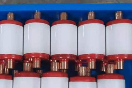 真空滅弧室的結(jié)構(gòu)、工作原理、特點以及應(yīng)用